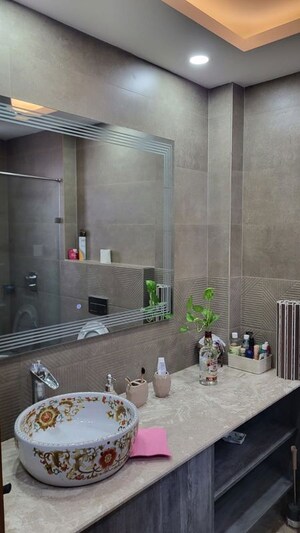 Bathroom in 4 BHK Apartment at Greater Kailash I – for Sale