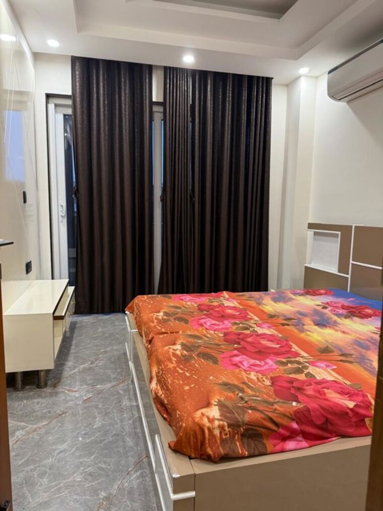 Bedroom, south city 1 3 Bedroom 2000 Sq.Ft. Builder Floor In South City 1 Gurgaon 10583236