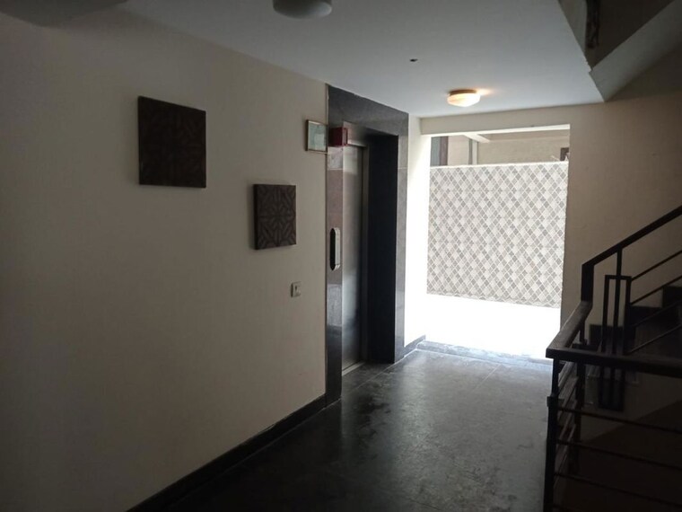 Room, new friends colony 4 Bedroom 500 Sq.Yd. Builder Floor In New Friends Colony Delhi 10583221