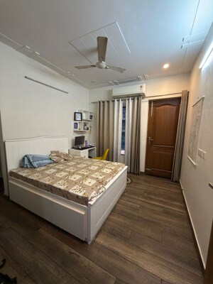 3 BHK Builder Floor For Rent in South City 1