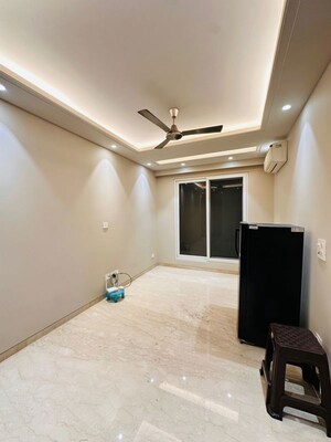 Team Area in 4 BHK Builder Floor at East Of Kailash – for Sale