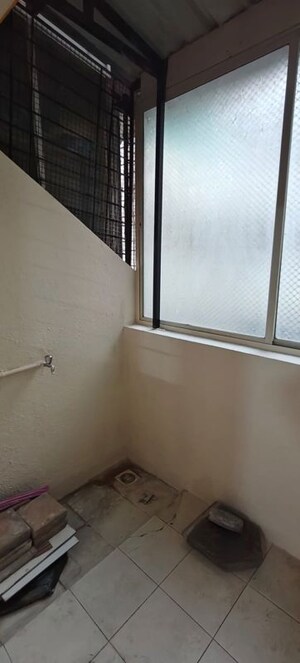 Room in 2 BHK Apartment at Salunkhe Natasha Apartment, Aundh – for Rent