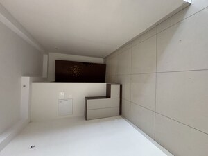 Room in 3.5 BHK Apartment at Meridian Park At The Prestige City, Sarjapur Road – for Rent