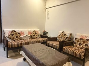 Bedroom in 2 BHK Apartment at Jyoti Apartments Andheri, Andheri West – for Rent