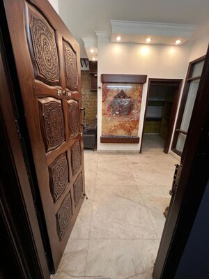4 BHK Builder Floor – Entrance View at Naraina - for Rent