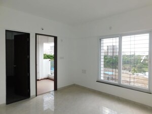 Room in 3 BHK Apartment at Tulip Apartments Baner, Baner – for Rent