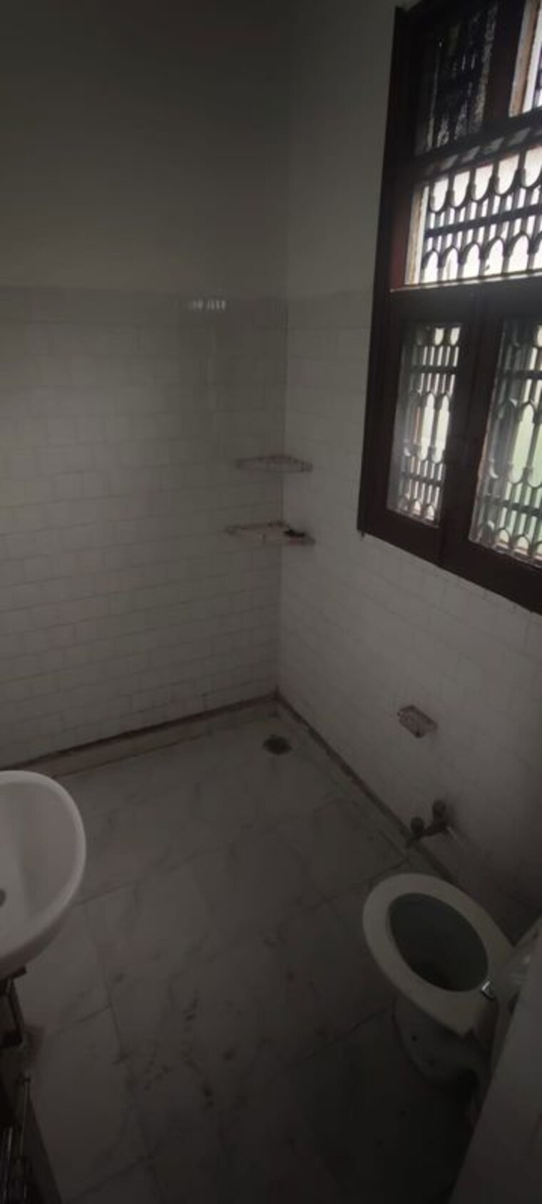 Bathroom, sector 7 3 Bedroom 2500 Sq.Ft. Builder Floor In Sector 7 Panchkula 10583392