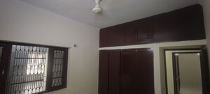Furnished Amenities in 3 BHK Builder Floor at Sector 7 – for Rent