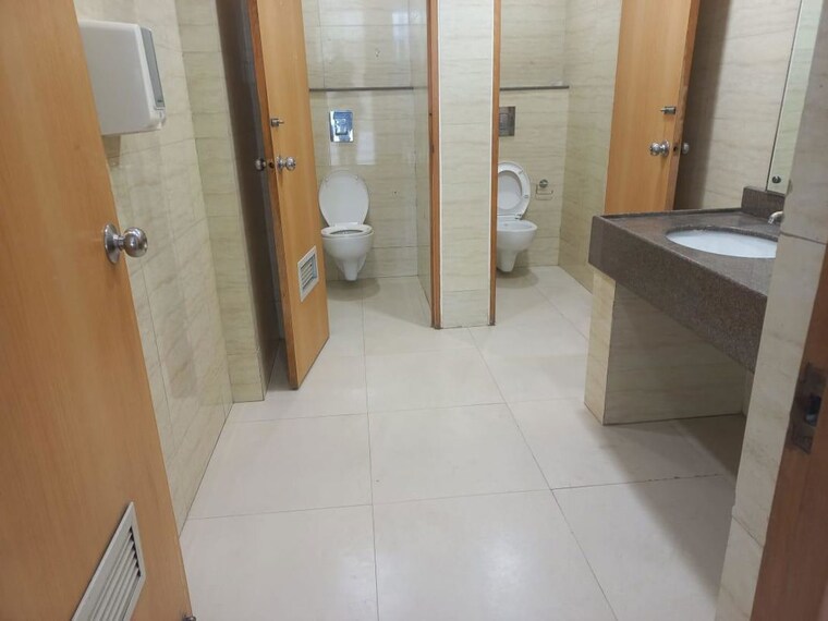 undefined, udyog vihar phase 1 Commercial Industrial Plot 1000 Sq.Mt. In Udyog Vihar Phase 1 Gurgaon 10583401