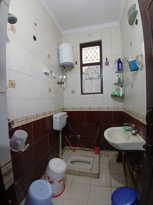 Team Area in 2.5 BHK Builder Floor at Spring Field, Sector 31 – for Sale