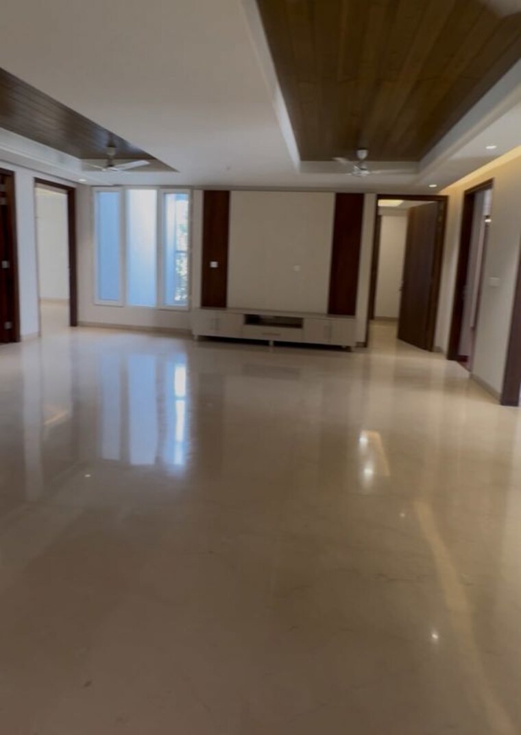 Room, parklands 3 Bedroom 2250 Sq.Ft. Builder Floor In Sector 85 Faridabad 10583432