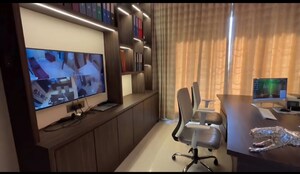 Team Area in 2 BHK Apartment at Vaikunth CHS Vile Parle, Vile Parle West – for Rent