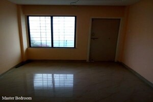 Room in 2 BHK Apartment at Jay Ganesh Apartment, Kharadi – for Rent