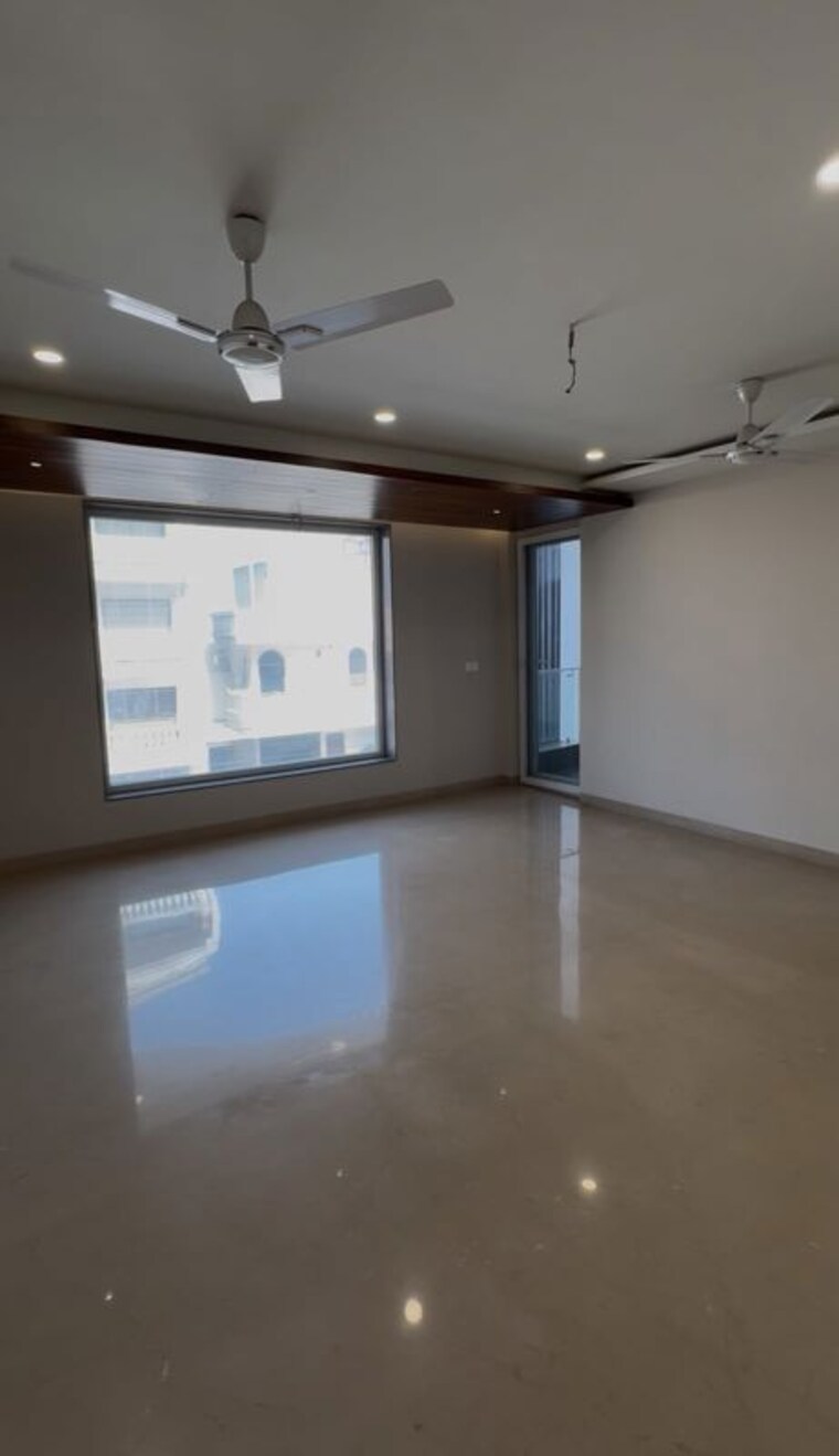 Room, parklands 4 Bedroom 4500 Sq.Ft. Builder Floor In Sector 85 Faridabad 10583469