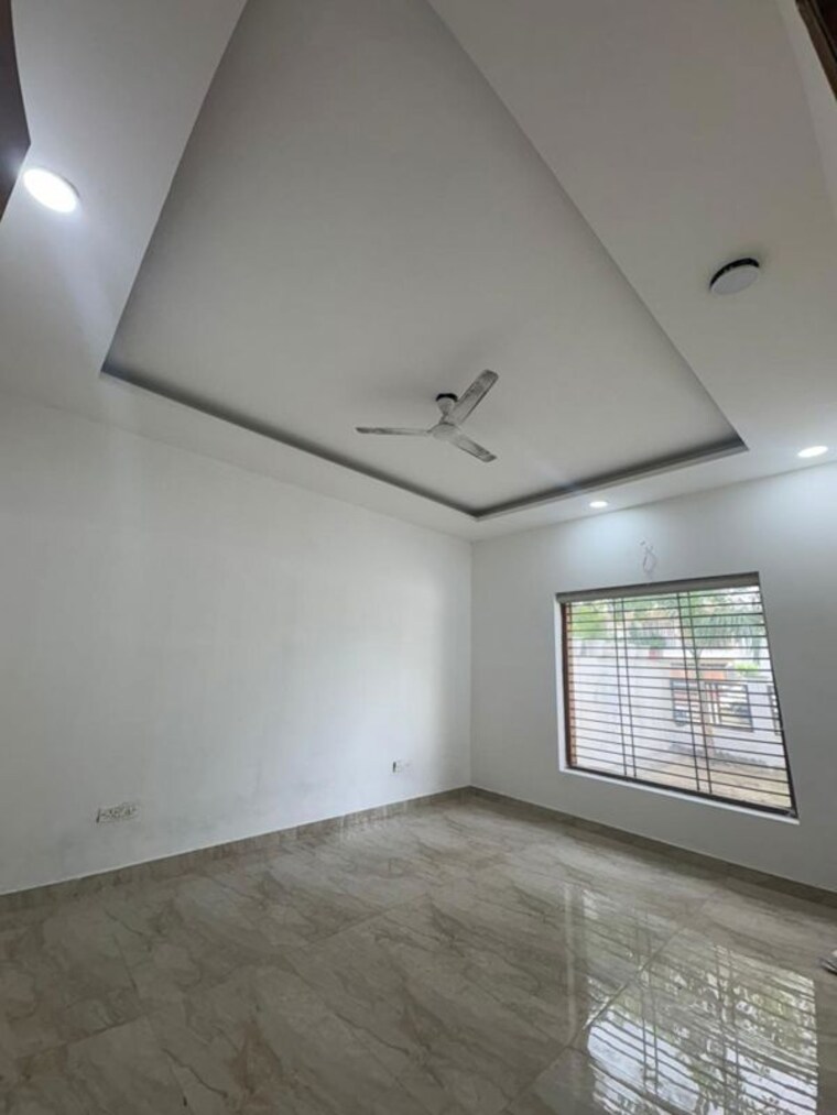 Room, parklands 4 Bedroom 4500 Sq.Ft. Builder Floor In Sector 85 Faridabad 10583483