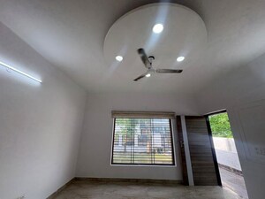 Room in 4 BHK Builder Floor at Parklands, Sector 85 – for Rent