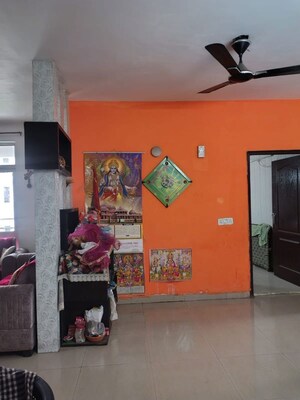 Room in 3 BHK Apartment at BPTP Parkland Pride, Sector 77 – for Sale