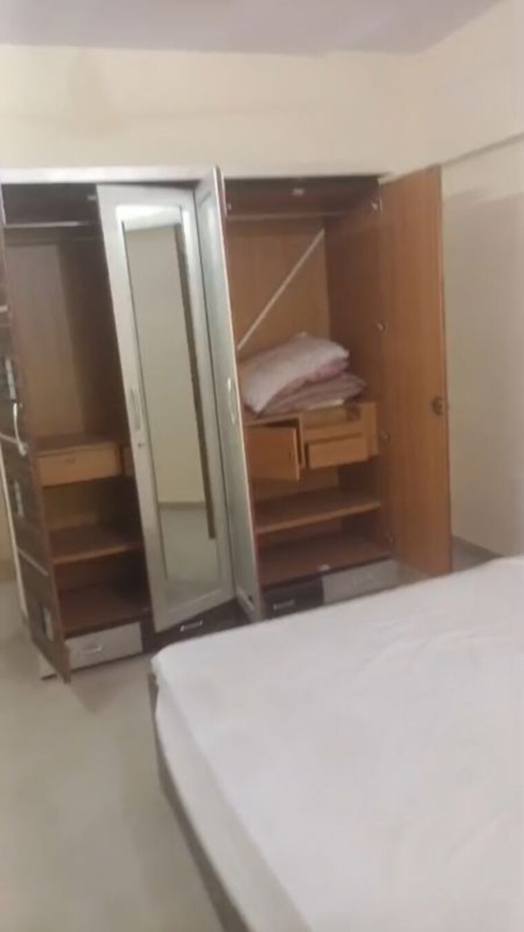 Bathroom, parijat-apartment 2 Bedroom 700 Sq.Ft. Apartment In Vile Parle West Mumbai 10583497