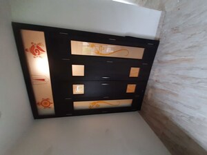 Room in 3 BHK Apartment at Pragathi Nagar – for Rent