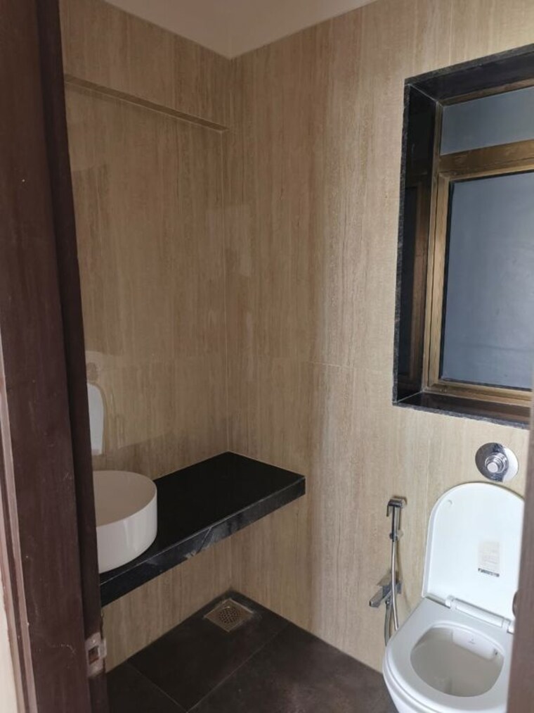 Bathroom, jyoti-sukriti 2 Bedroom 750 Sq.Ft. Apartment In Goregaon East Mumbai 10583530