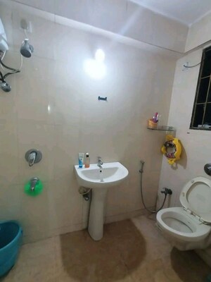 Bathroom in 2.5 BHK Apartment at Dosti Oro 67, Kandivali West – for Sale