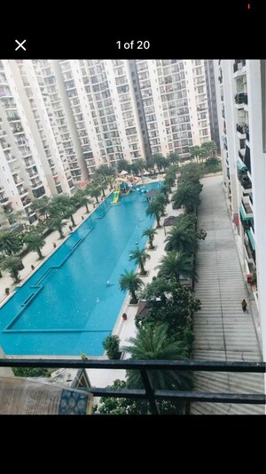 Swimming Pool in 3 BHK Apartment at Omaxe R2, Gomti Nagar – for Sale