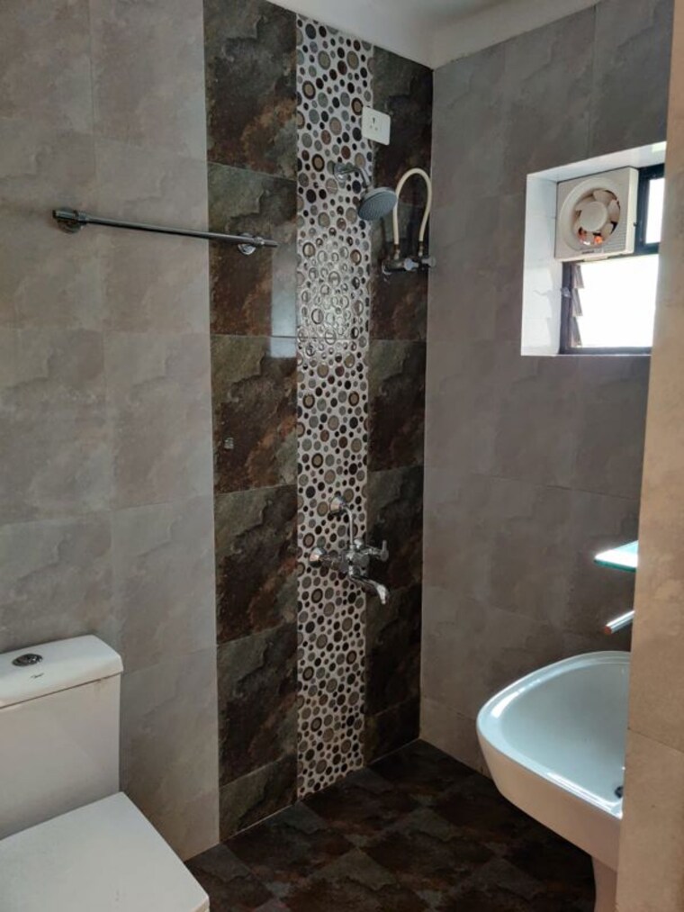 Bathroom, porvorim 3 Bedroom 1500 Sq.Ft. Apartment In Porvorim Goa 10583587