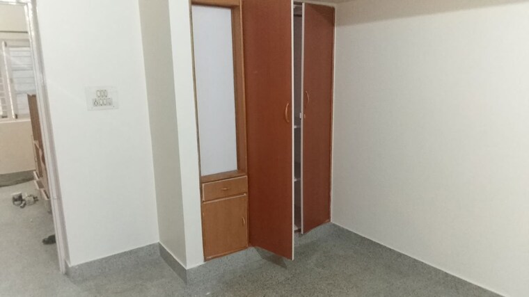 Room, v-thayappa 1 Bedroom 400 Sq.Ft. Builder Floor In Ejipura Bangalore 10583582