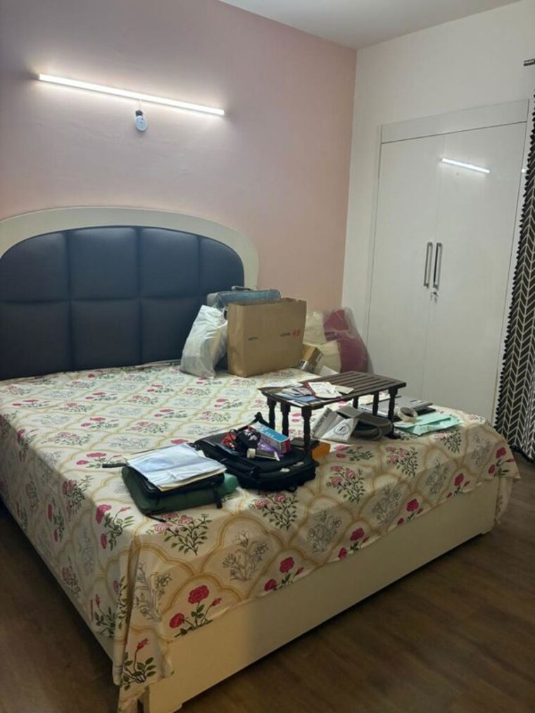 Bedroom, aba-cleo-county 3.5 Bedroom 2070 Sq.Ft. Apartment In Sector 121 Noida 10583593