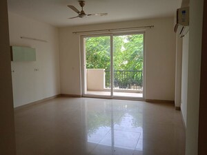 Room in 3.5 BHK Apartment at Emaar Emerald Floors Premier, Sector 65 – for Rent