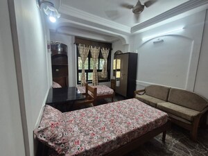 Bedroom in  Pg at Kandivali East – for Rent