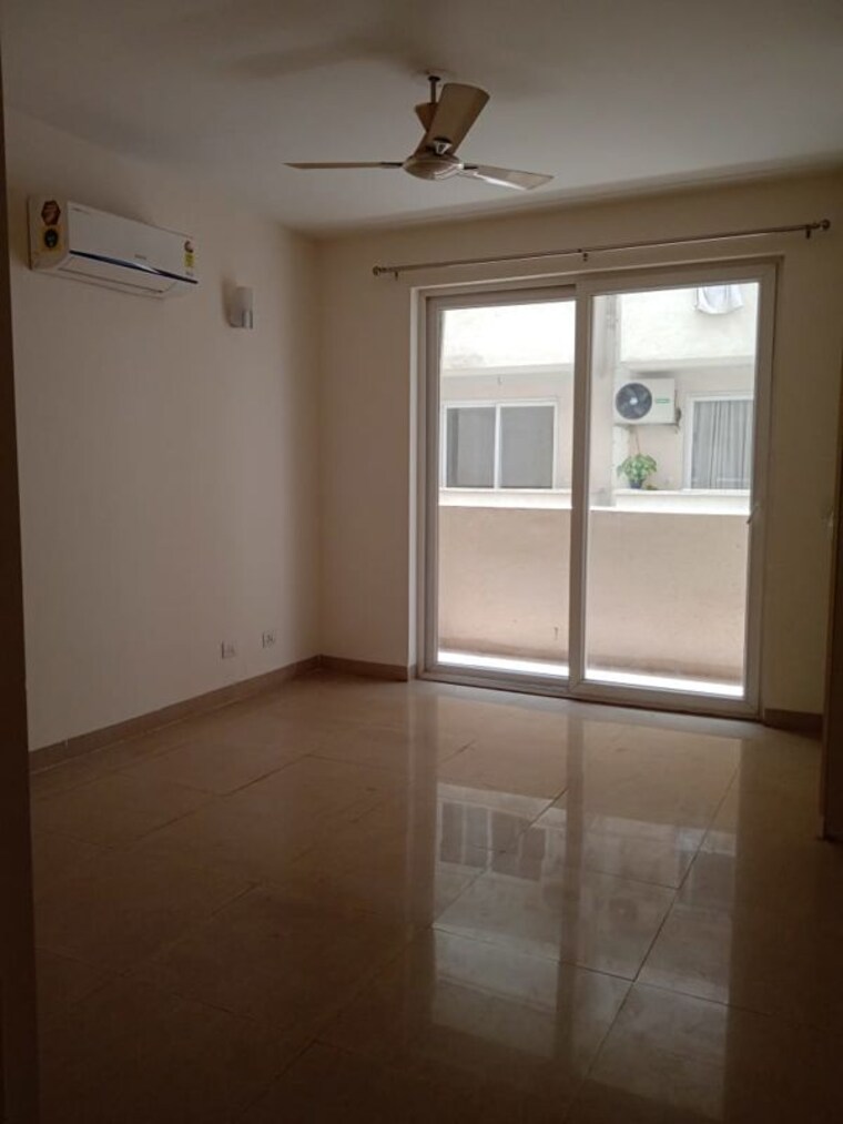 Room, emaar-emerald-floors-premier 3.5 Bedroom 1650 Sq.Ft. Apartment In Sector 65 Gurgaon 10583611