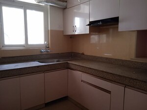 Kitchen in 3.5 BHK Apartment at Emaar Emerald Floors Premier, Sector 65 – for Rent