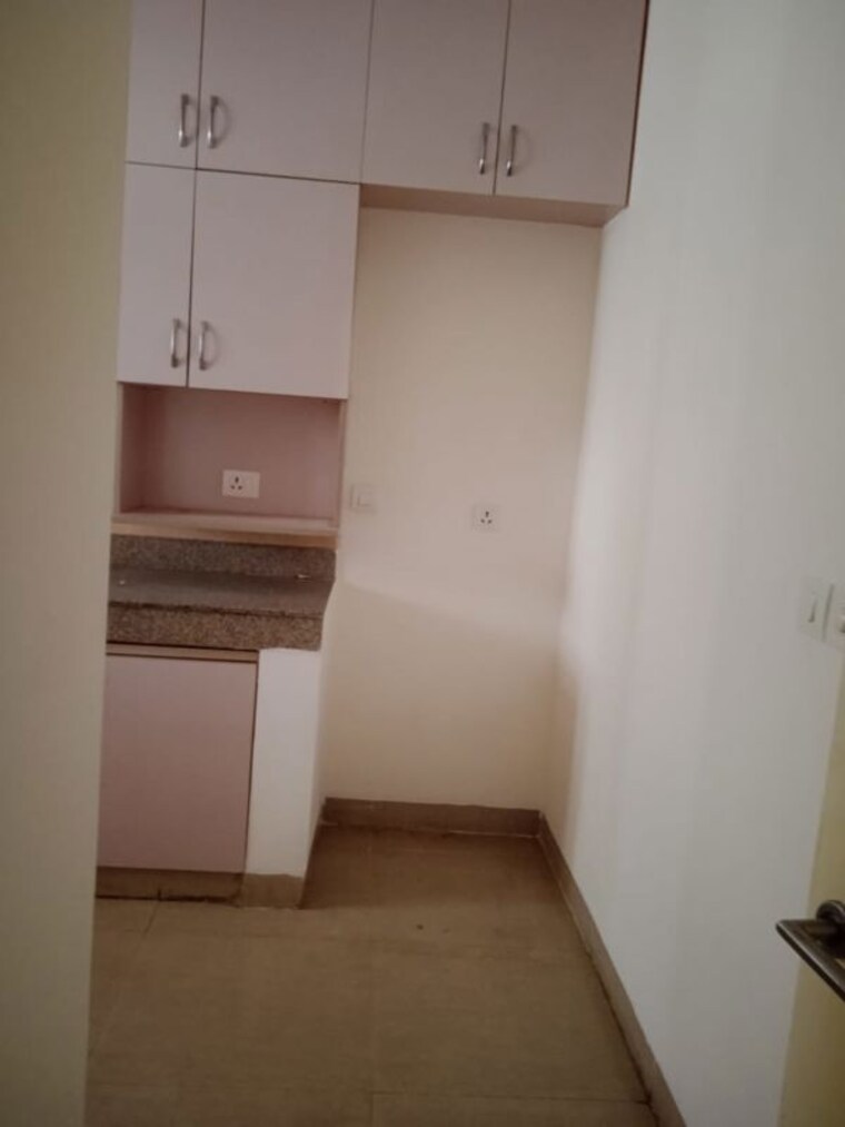 Room, emaar-emerald-floors-premier 3.5 Bedroom 1650 Sq.Ft. Apartment In Sector 65 Gurgaon 10583611