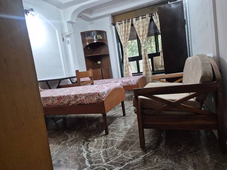 Bedroom, andheri east Pg For Boys & Girls In Andheri East 10583632