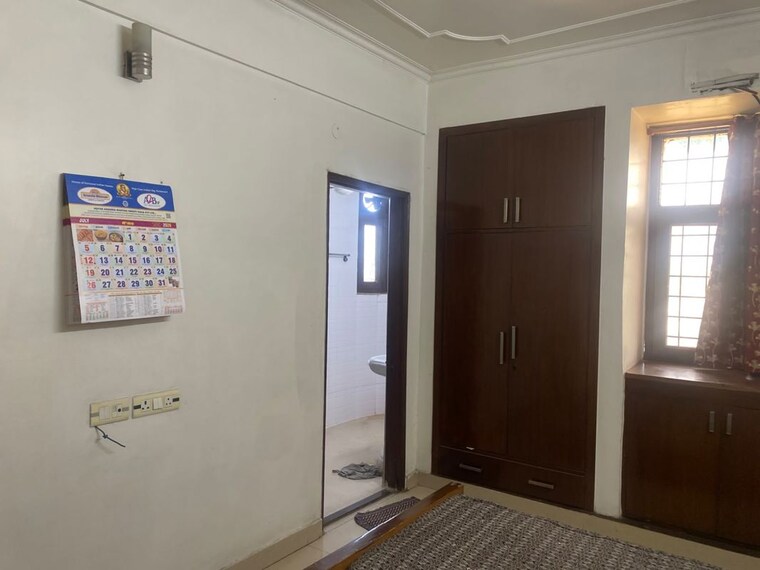 Room, ip extension 3 Bedroom 1450 Sq.Ft. Apartment In Ip Extension Delhi 10583631