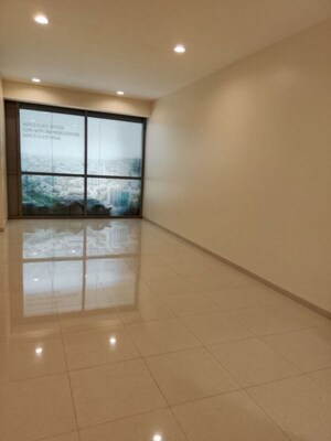 Room in  Office Space at Kalpataru Summit, Mulund West – for Sale