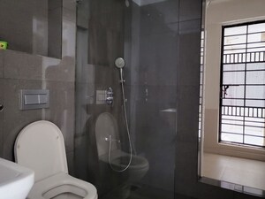 Bathroom in 2 BHK Apartment at Soham Crystal Spires, Thane West – for Sale