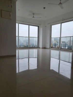 Room in 2 BHK Apartment at Soham Crystal Spires, Thane West – for Sale