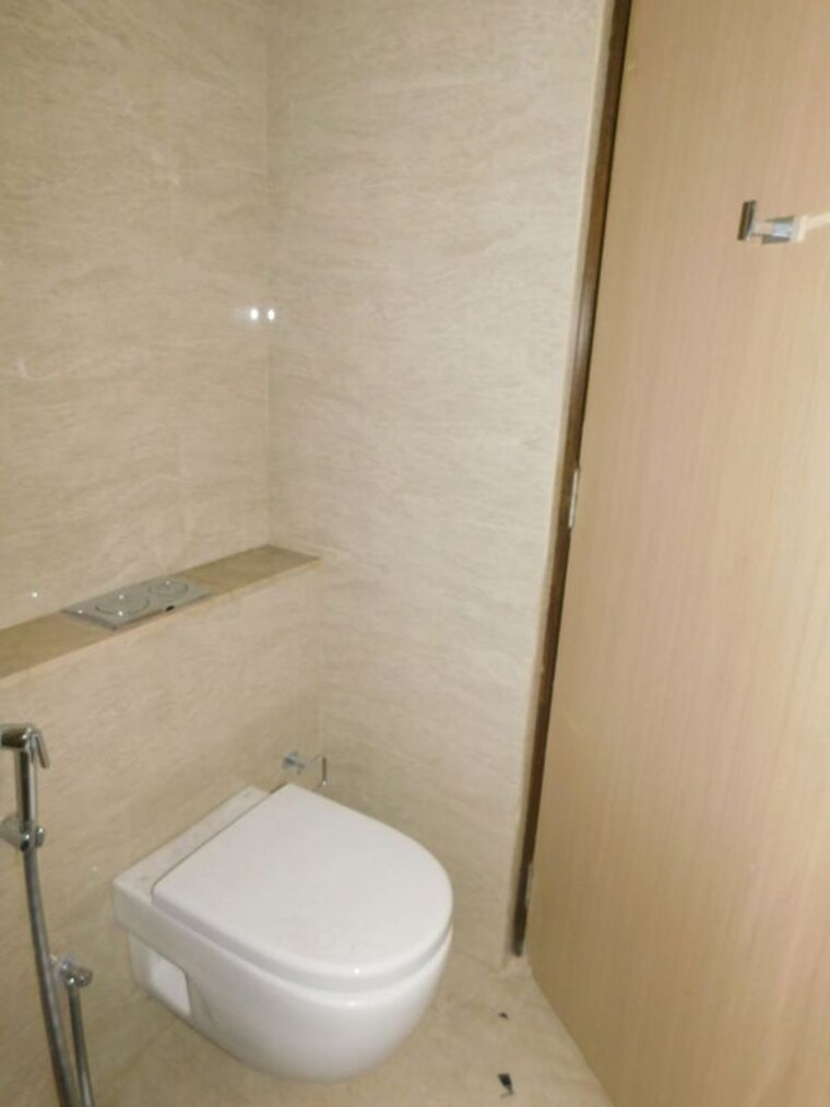 Bathroom, bandra west 3 Bedroom 1065 Sq.Ft. Apartment In Bandra West Mumbai 10583681