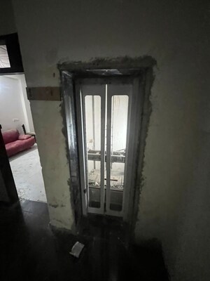 Building Lobby in Studio Builder Floor at Sector 32 – for Rent