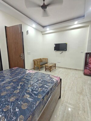 Studio Builder Floor For Rent in Sector 32
