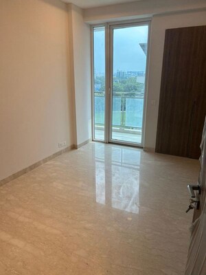 Room in 3 BHK Apartment at Ambience Creacions, Sector 22 – for Sale