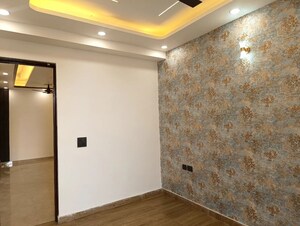 Room in 5 BHK Independent House at RWA Apartments Sector 20, Sector 20 – for Sale