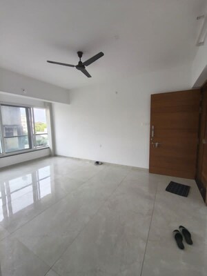 Room in 3 BHK Apartment at Prathamesh Sanskruti, Navi Peth – for Sale