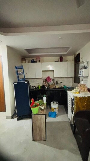 Kitchen in 2 BHK Builder Floor at Sector 69 – for Rent