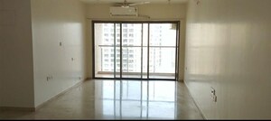 Room in 3 BHK Apartment at K Raheja Vistas, Powai – for Rent