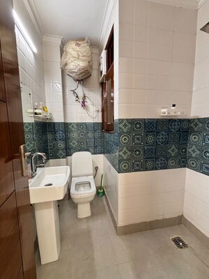Bathroom in 1 BHK Apartment at Saket – for Rent