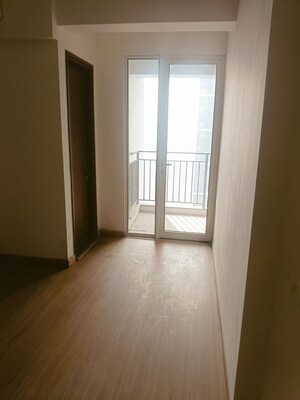 Room in 4 BHK Apartment at Godrej Woods, Sector 43 – for Sale
