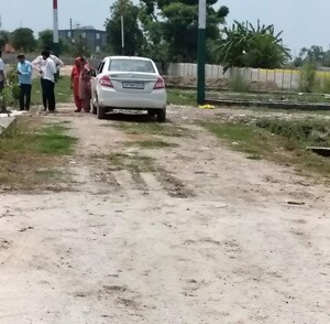   Plot at Bamnikhera – for Sale